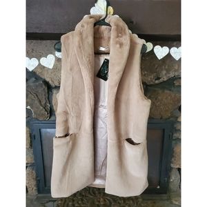 NWT plush boutique faux fur vest SO SOFT!!
